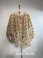 Damenbluse mit Punktemuster