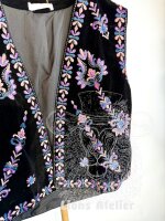 Trendige Damenwesste mit Stickereien