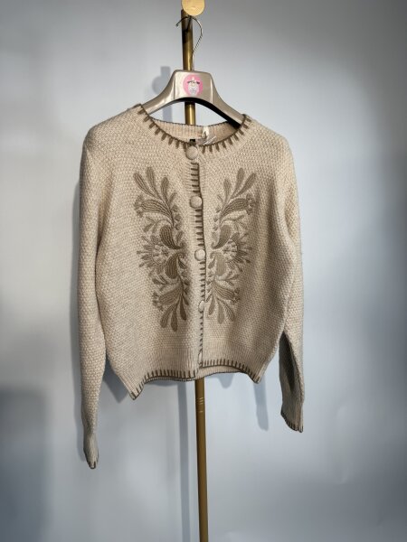 Eleganter Damen Cardigan mit Stickereien Caramell